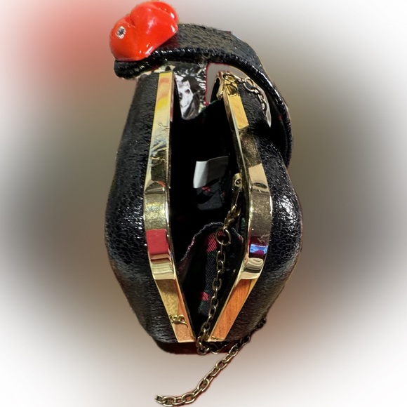 Betsey Johnson Vintage small black hard sided compact bag - Picture 4 of 15